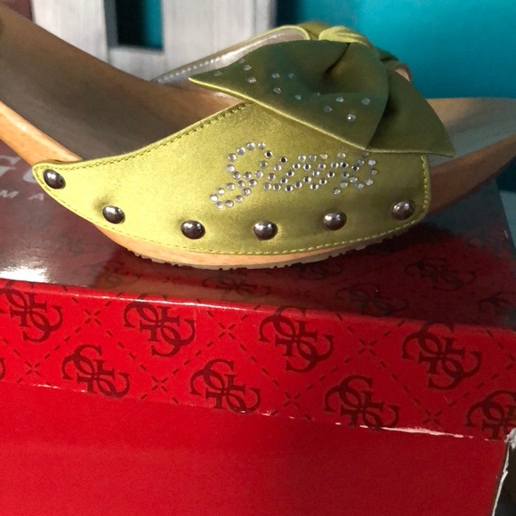 Women’s Size 10 Guess by Marciano Shoes - Picture 5 of 6